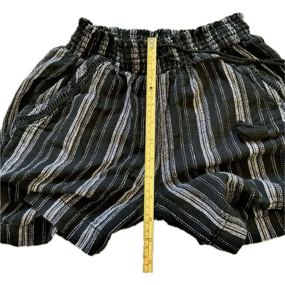 Briggs Women’s Shorts Black Striped Linen/Rayon Blend Elastic Waist Size S Boho - Picture 9 of 11